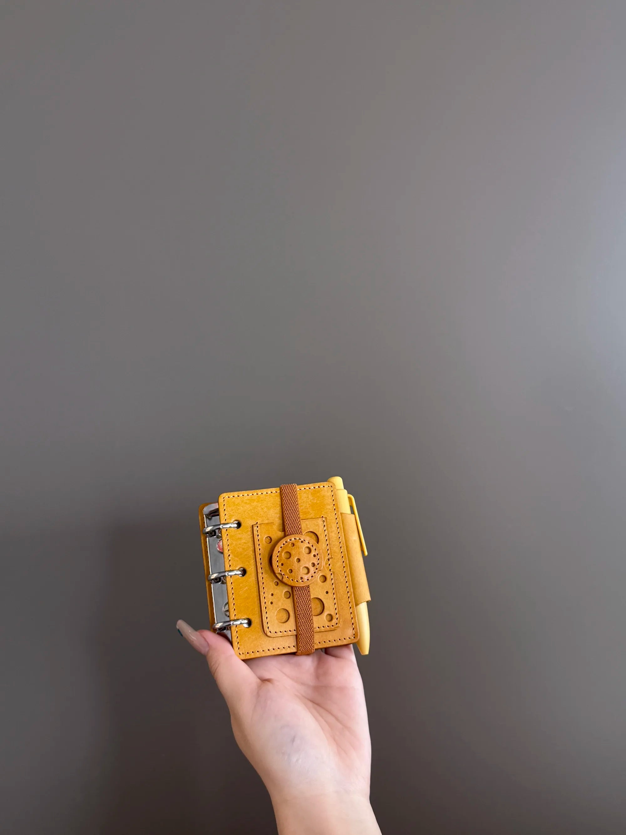 Cheese Notebook ~ Vegetable-tanned cowhide top layer genuine leather handcrafted loose-leaf creative notebook